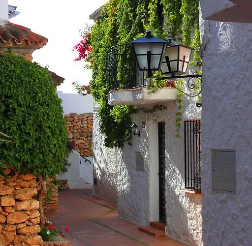 内尔哈市阿尔皮斯塔诺村盖伊皮维公寓 *