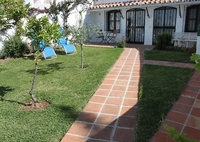 Апартаменти El Capistrano Guy P. Way