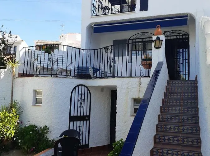 内尔哈市阿尔皮斯塔诺村盖伊皮维公寓 *