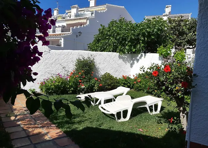 Апартаменти El Capistrano Guy P. Way *